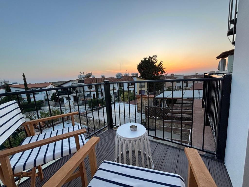 Venus Lighthouse 2B, Sea-View, Paphos Center 아파트 외부 사진