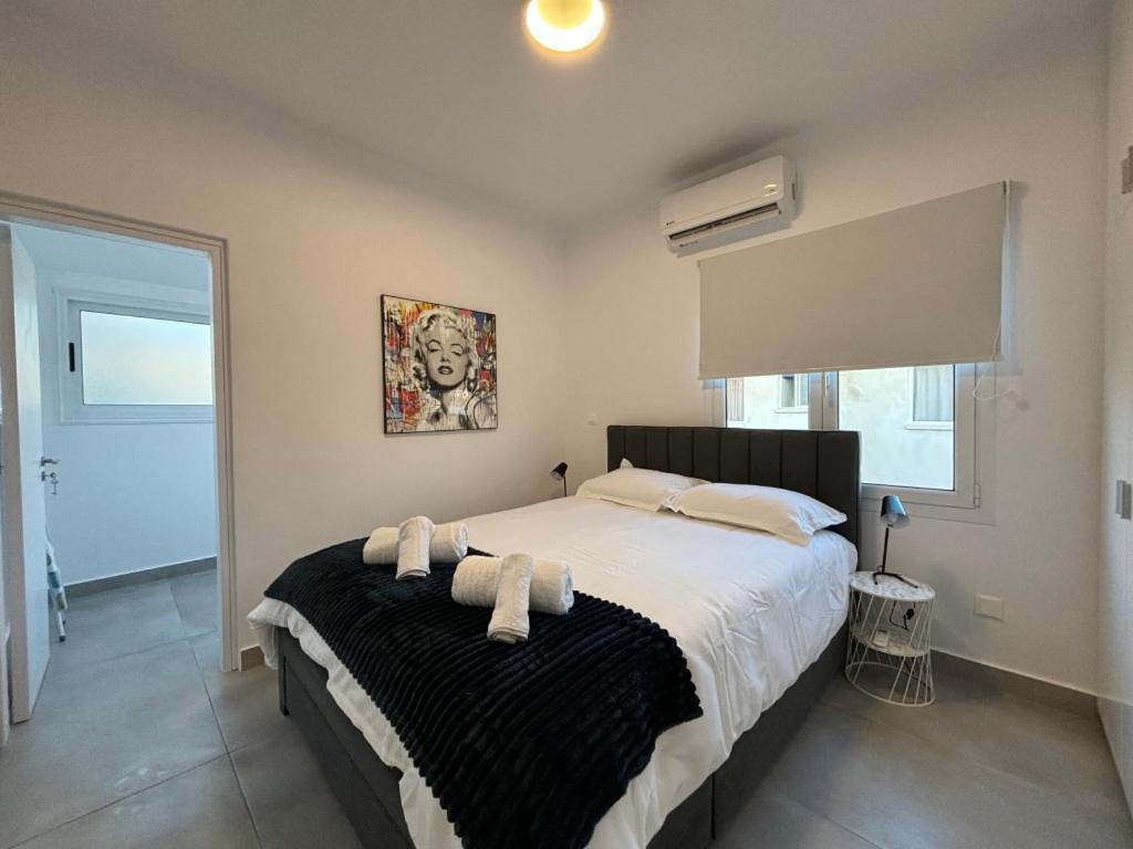 Venus Lighthouse 2B, Sea-View, Paphos Center 아파트 외부 사진