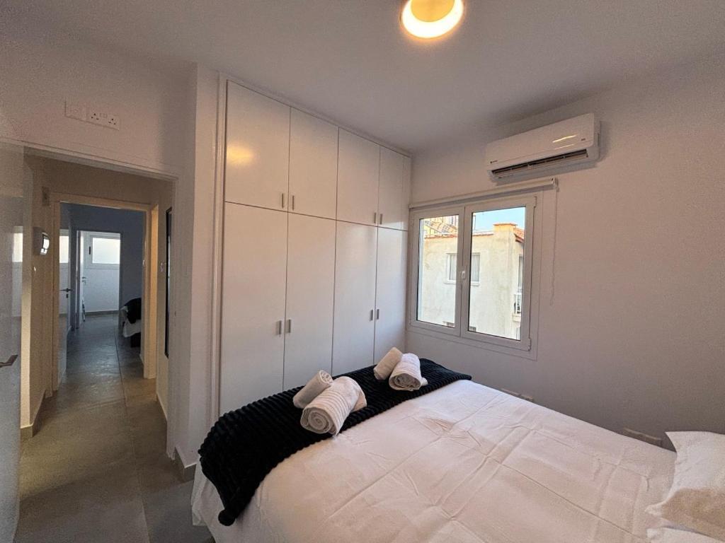 Venus Lighthouse 2B, Sea-View, Paphos Center 아파트 외부 사진